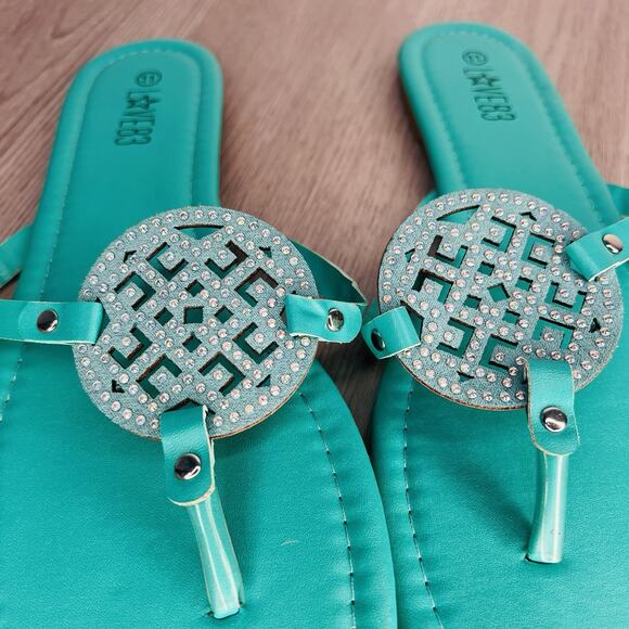 Love 83 Teal Women’s Flat Sandal Flip Flop With Rhinestones Size 11 - Picture 2 of 7